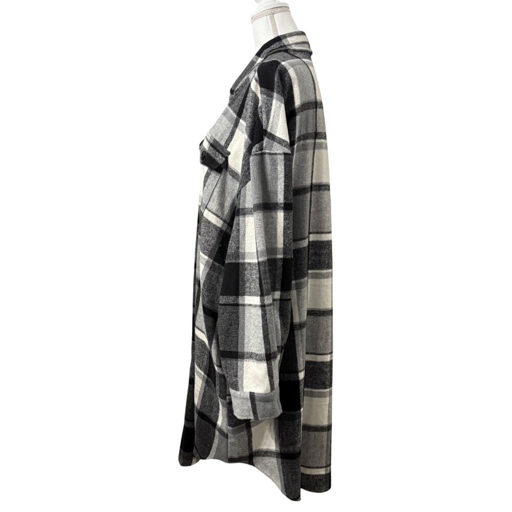 Womens Black & White Plaid Button-Up Plus Size Shacket W/ Pockets Size 20W - Picture 2 of 12